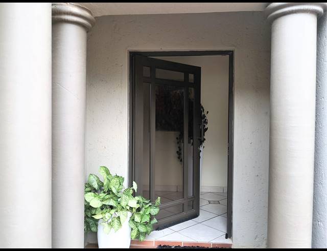 4 BEDROOM HOUSE FOR SALE IN WILLOW ACRES